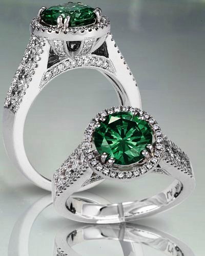 2.25 Intense Green Diamond Enagement Ring