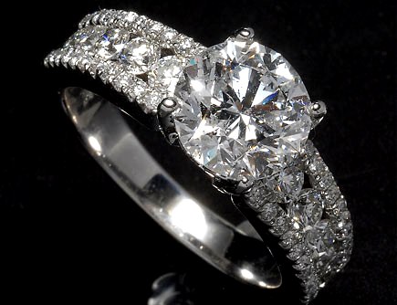 Elegant 2.0 tcw Engagement Ring - Click Image to Close